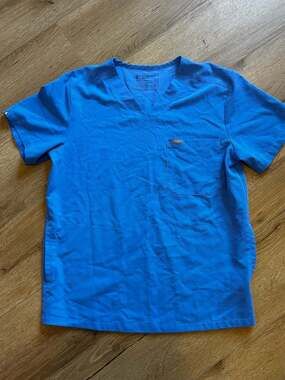 FIGS Technical Collection V-Neck Scrub Top Blue Size M